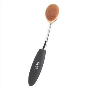 Pur Cosmetics Concealer Brush for contouring and concealing
